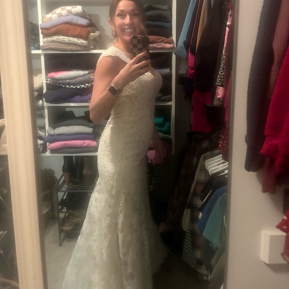 Allure Bridals Lace Wedding Dress in Cream - Picture 9 of 11